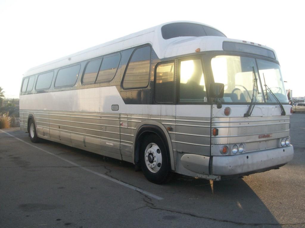 1977 General Motors 4905 Seated “buffalo” Bus