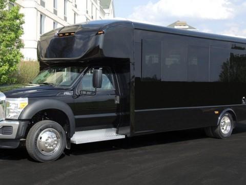 2015 Ford Starcraft 28 Passenger + Luggage Shuttle Bus for sale