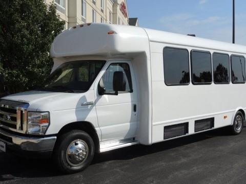 2016 Ford Starcraft 28 Passenger Bus for sale