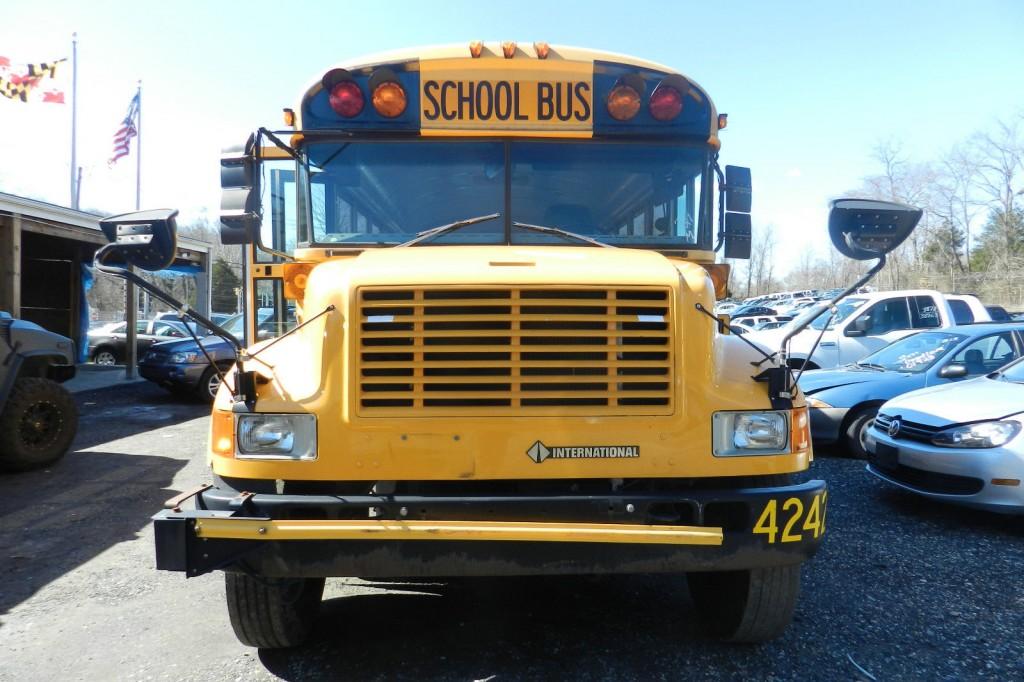 School Bus 2003 International 3800