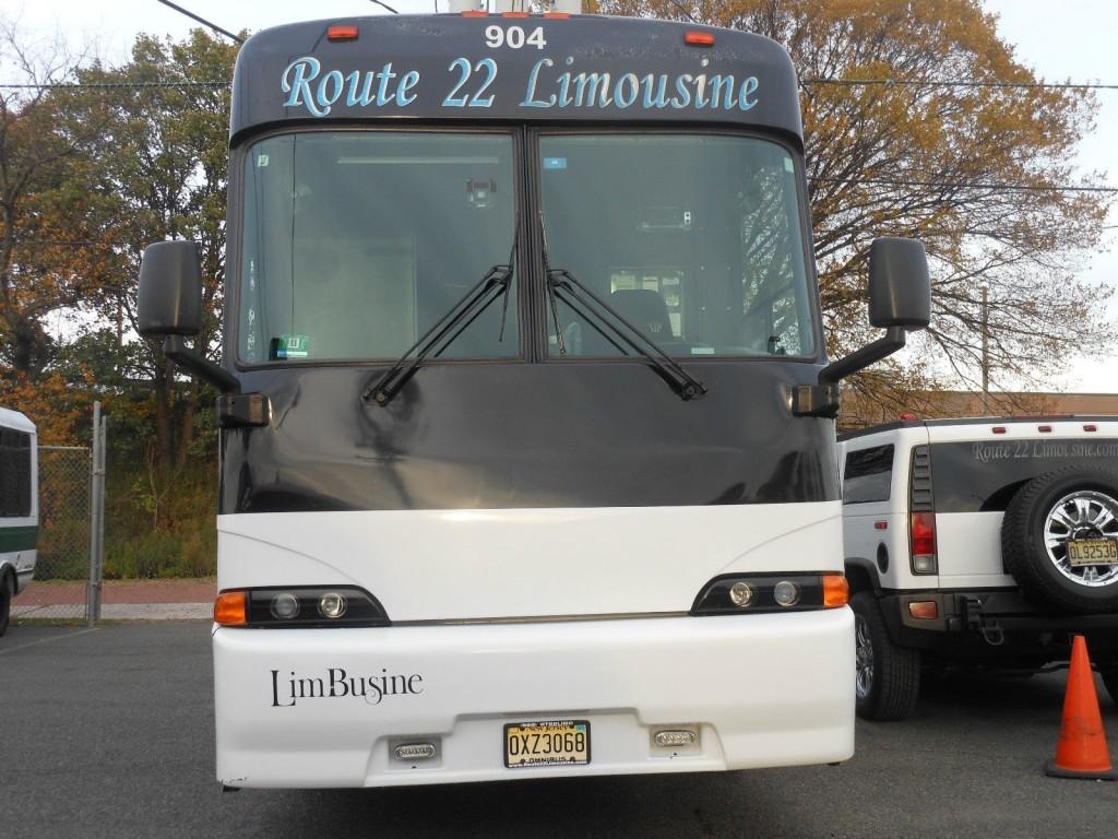 2004 Freightliner 40’ Tuxedo Limousine Coach Bus 44 pax