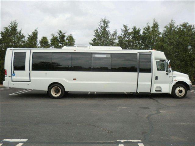 2008 International Krystal KK38 3200 Maxforce Coach Shuttle Bus