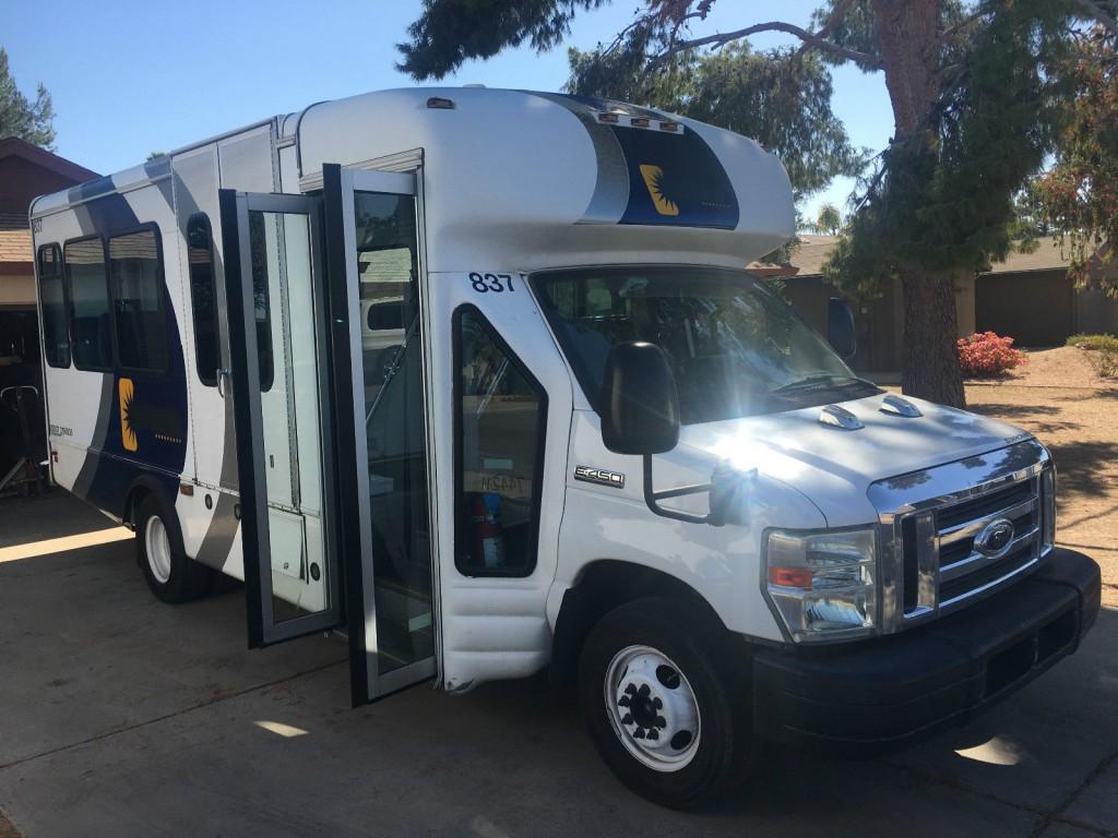 2009 Ford E450 with Handicap Lift bus and Passenger Seating