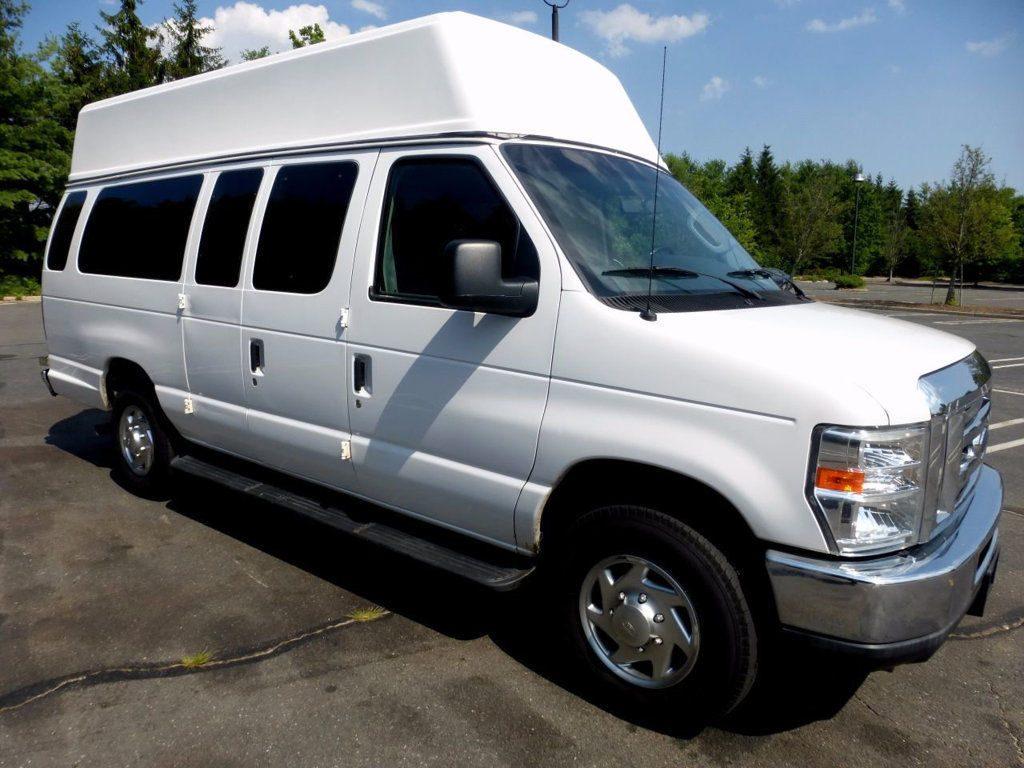 2010 Ford E350 IN EXCELLENT CONDITION