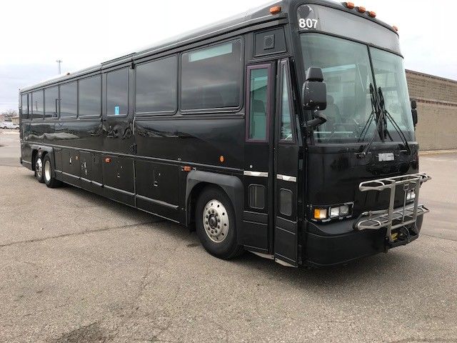 2000 MCI Motocoach Tour Bus 102DL3