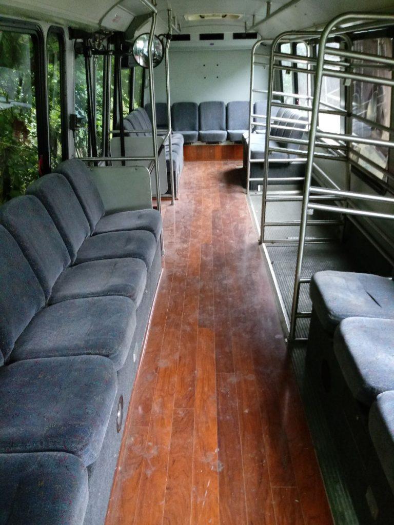 2004 El Dorado National Shuttle Bus
