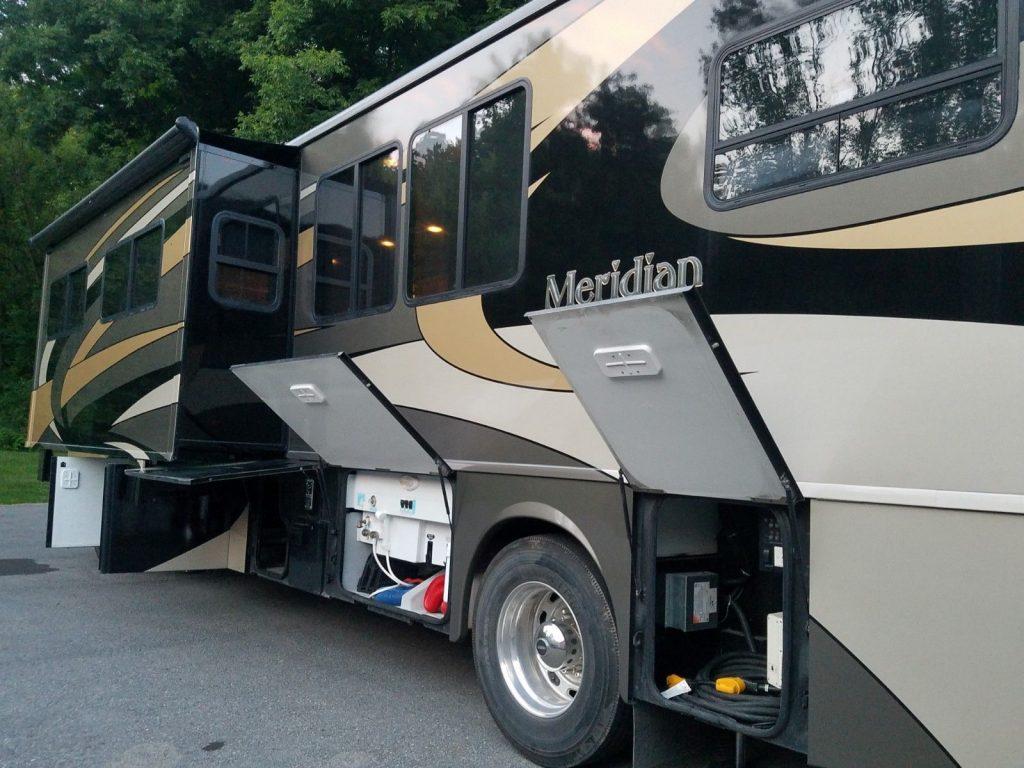 2010 Itasca Meridian 40l