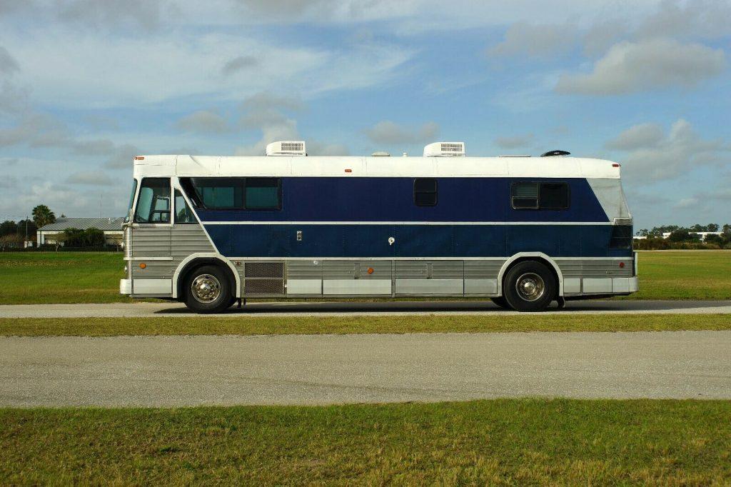 1977 MCI 5C bus conversion