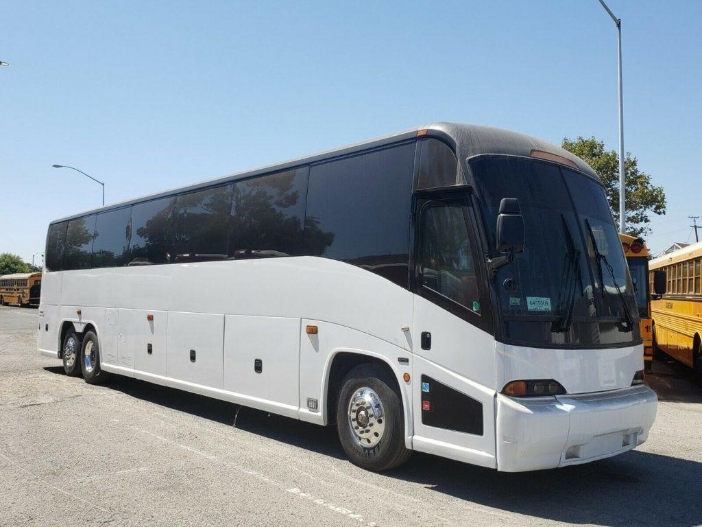 2003 MCI J4500 54 Passenger Coach Bus