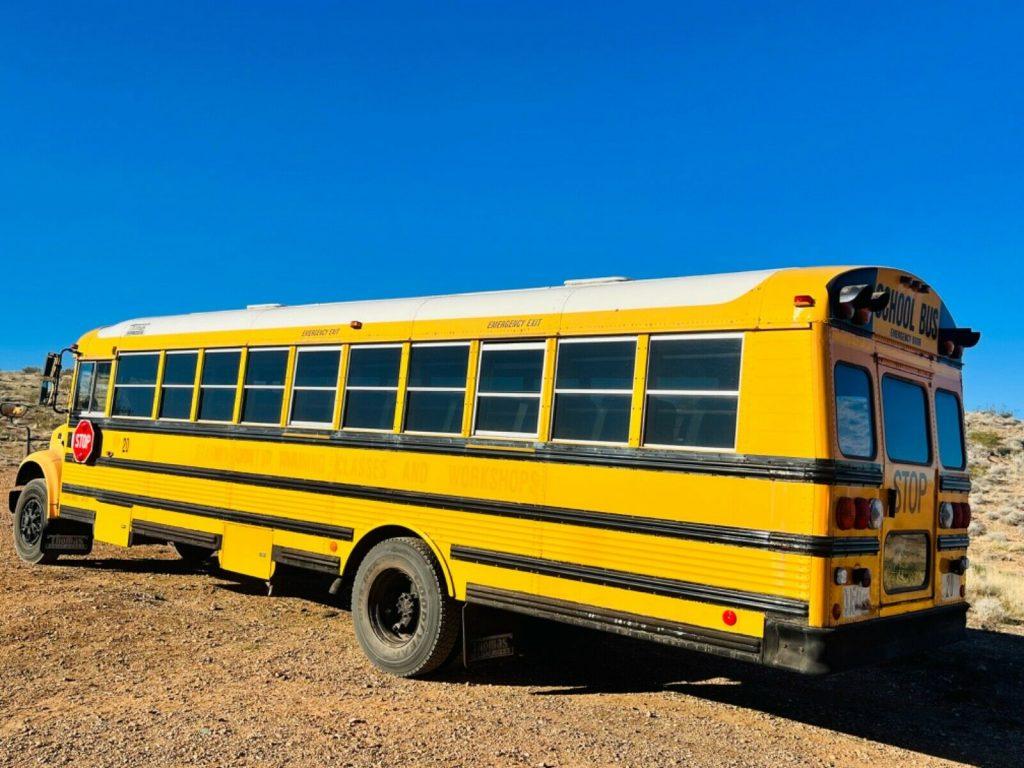 2002 Thomas School bus Dt466e