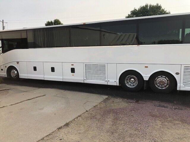 2013 Vanhool bus C2045