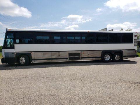2004 MCI D4500 for sale