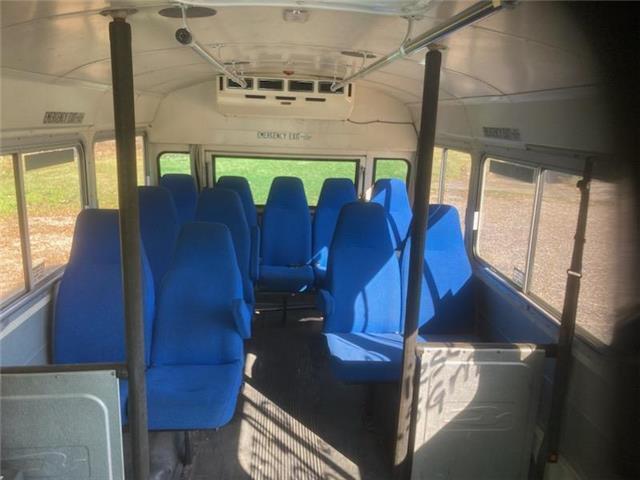 1998 Blue Bird Handicap Ready Commuter Bus