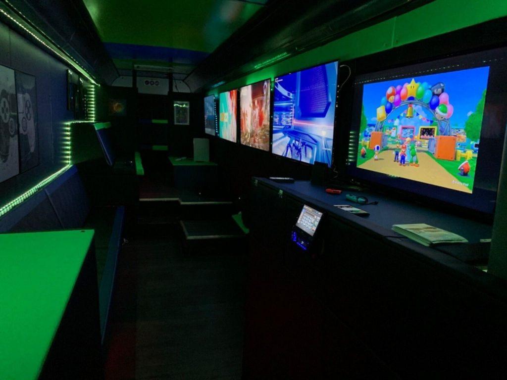 2005 Gillig Transit Gaming bus, Party