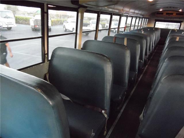 2006 Thomas Saf-T-Liner HDX Passenger Van / Passenger Bus School Bus