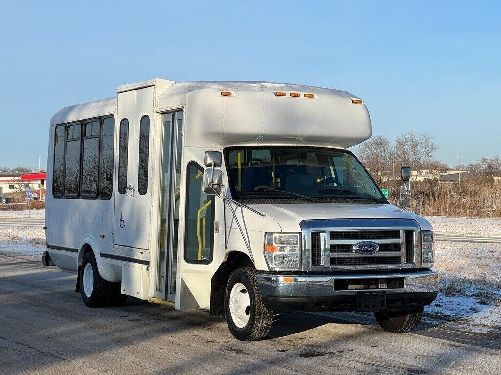 2010 Ford E-450 16 Passenger Shuttle Bus – Diesel! Liquidation Sale!