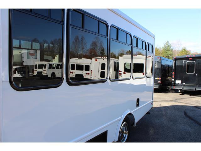 2015 Ford E350 Econoline Commercial Cutaway, White with 71000 Miles Available no