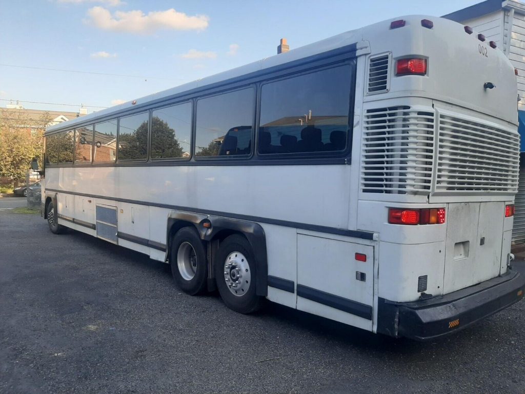 1997 MCI DL3 Coach Bus