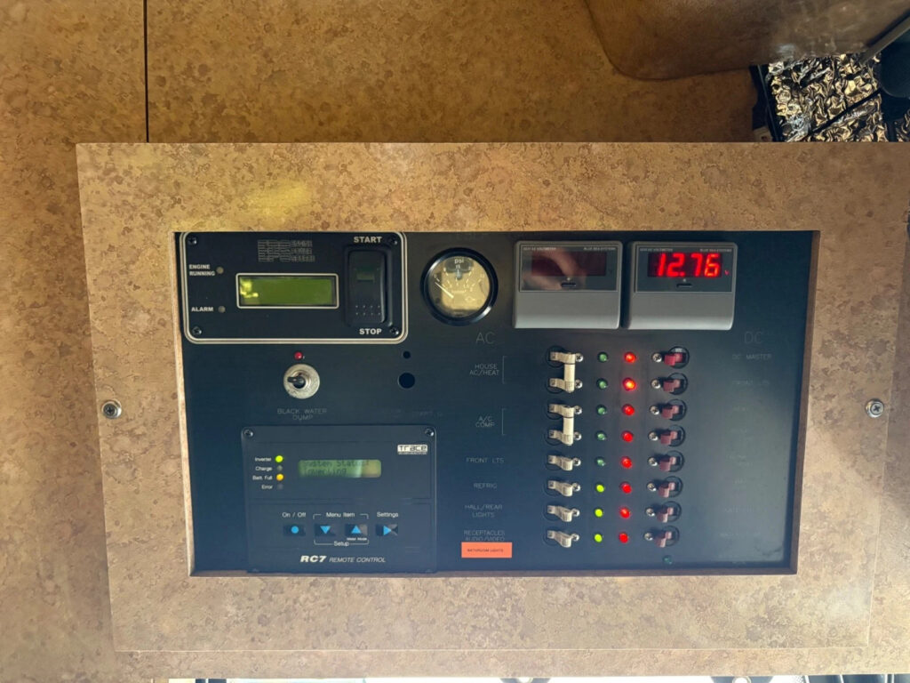 2001 Prevost H3-45 Bus Entertainer Motorhome