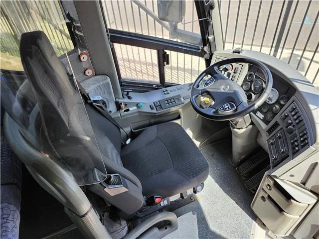 2009 MCI J 4500 56 Pax bus # 14-5364 in San Antonio Tx	526k Miles S60 B 500