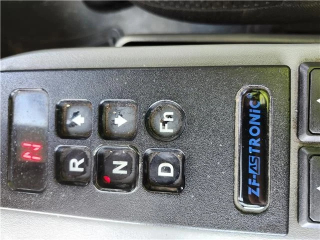 2009 MCI J 4500 56 pax