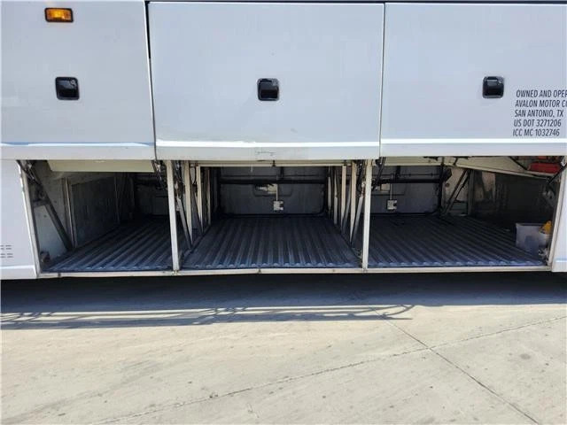 2009 MCI J 4500 56 pax