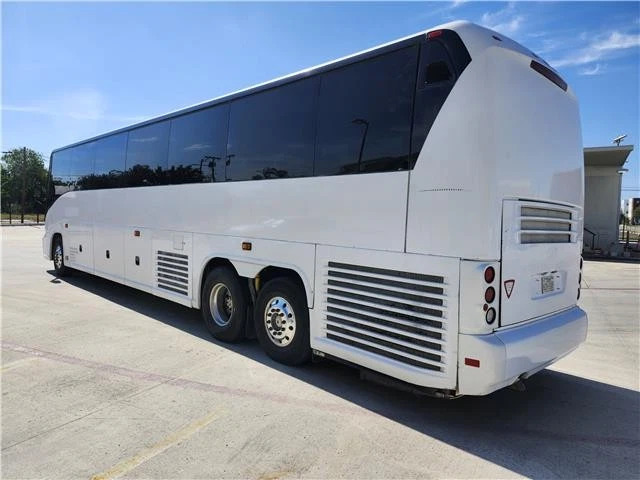 2009 MCI J 4500 56 pax