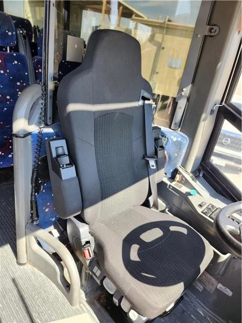 2009 MCI J 4500 56 pax