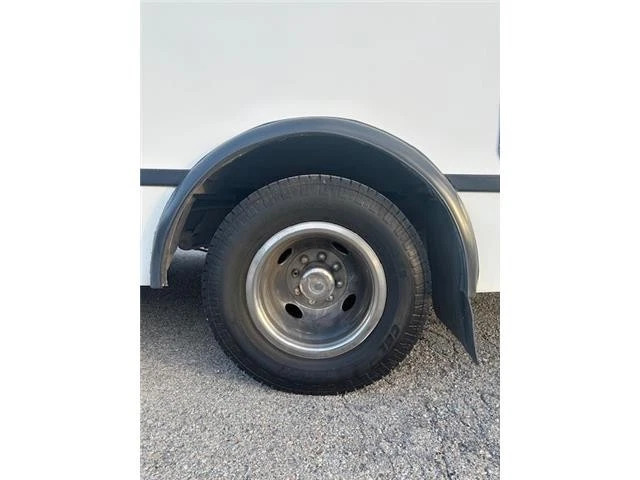 2013 Ford E 350 – 15 Pax ADA Shuttle -bus # 18-011	– in Dallas TX –	144 K GAS