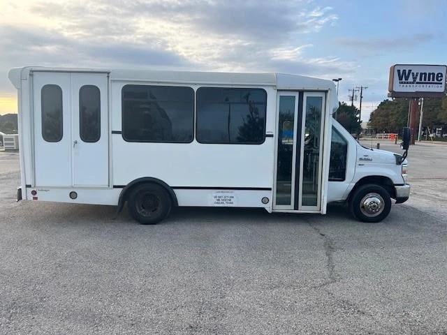 2013 Ford E 350 – 15 Pax ADA Shuttle -bus # 18-011	– in Dallas TX –	144 K GAS