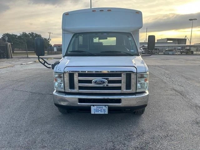 2013 Ford E 350 – 15 Pax ADA Shuttle -bus # 18-011	– in Dallas TX –	144 K GAS