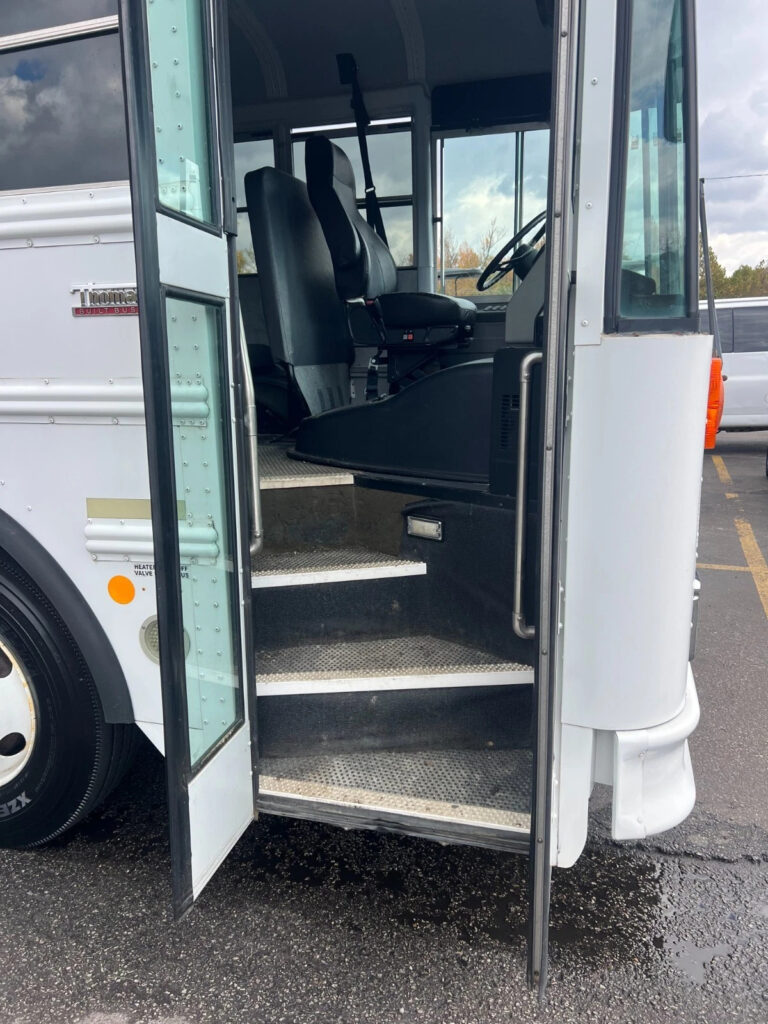 2013 Thomas Build 65 Passenger Saf T Bus 6.7 Diesel Freightliner Chassis Allison