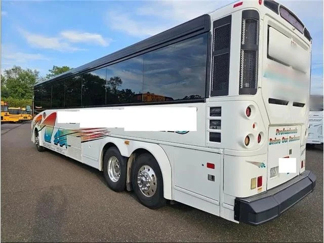 2014 MCI D4005 47-Passenger Luxury Coach Bus