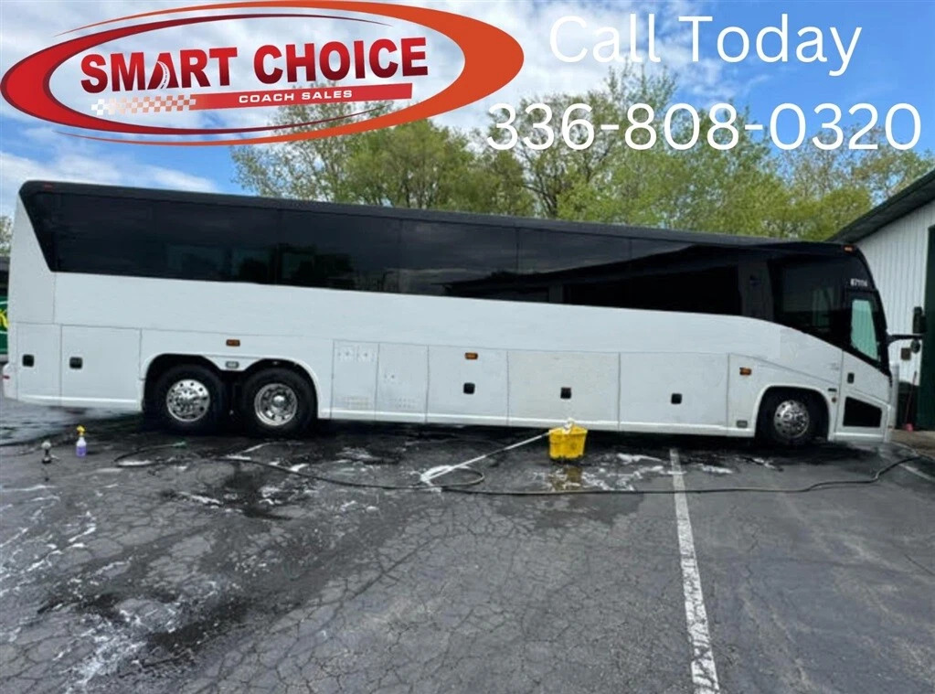 2015 MCI J4500