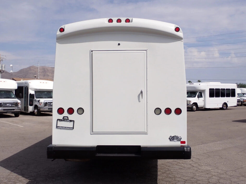 2018 Champion Defender 6.7 Cummins