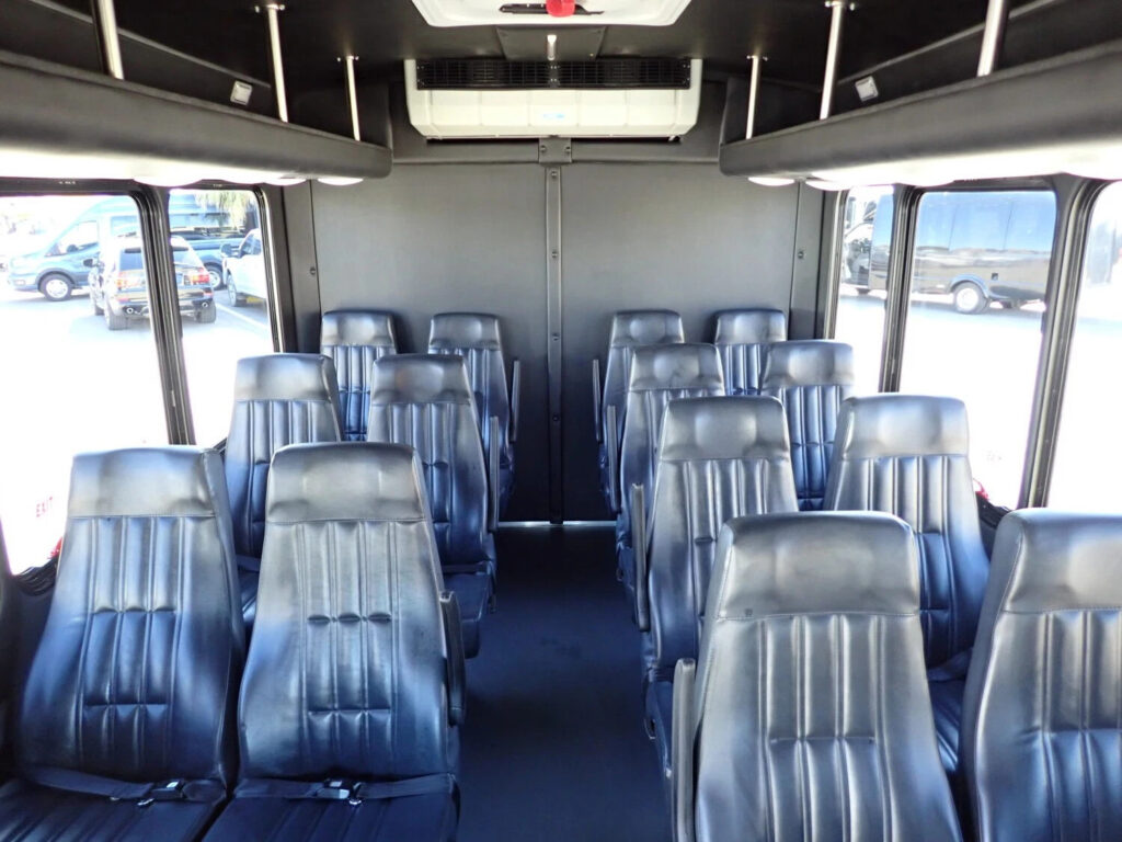 2023 Starcraft Allstar 7.3 Liter V-8 “godzilla”